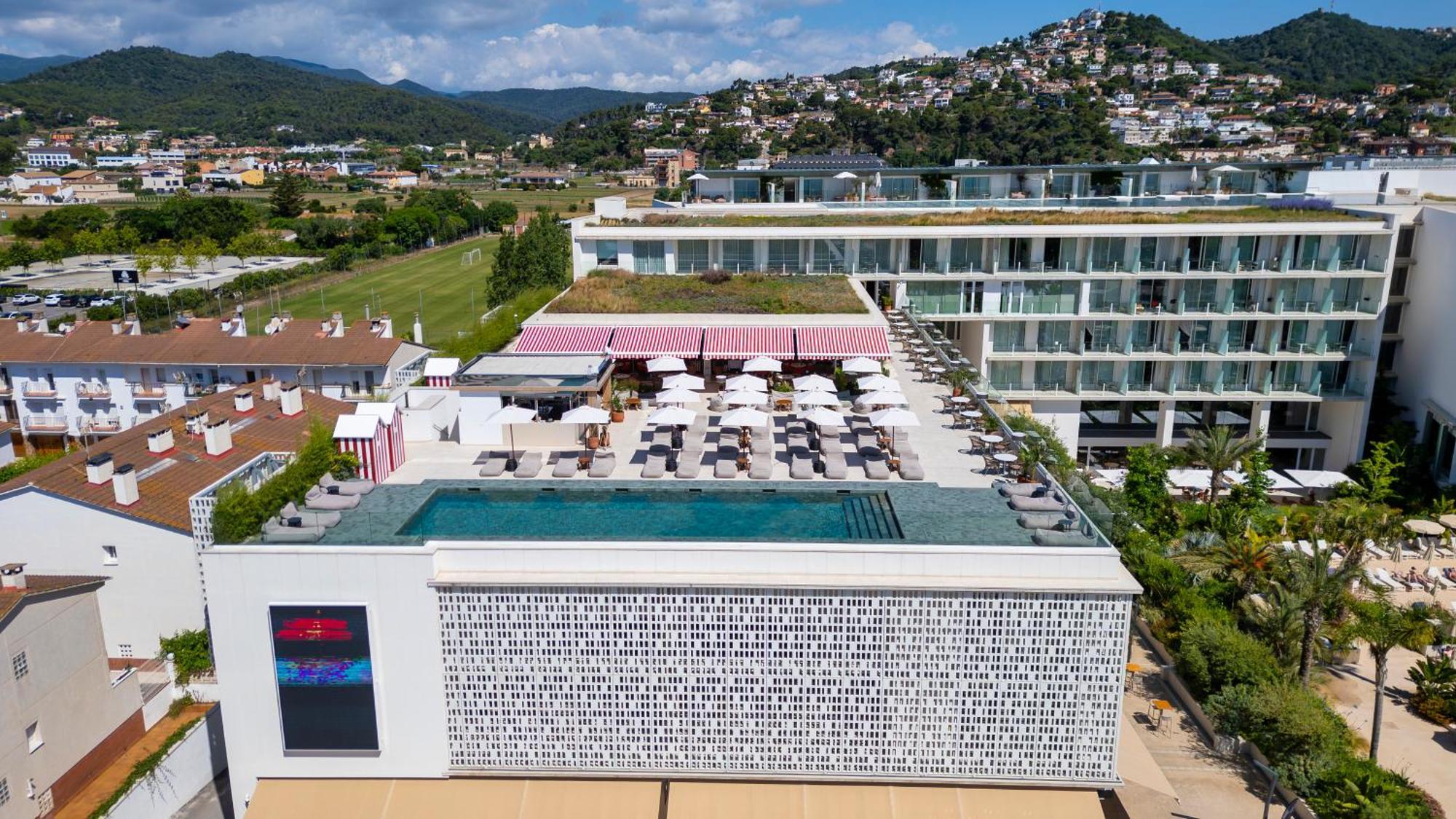 Atzavara & Hotel 5*
